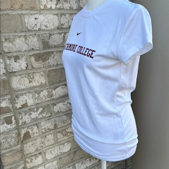 New - Nike Dri-Fit SWARTHMORE Short Sleeve Tee - NWOT - Picture 3 of 10